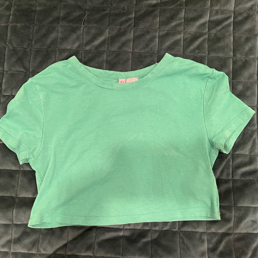 H&M divided basic green crop top tee size small
